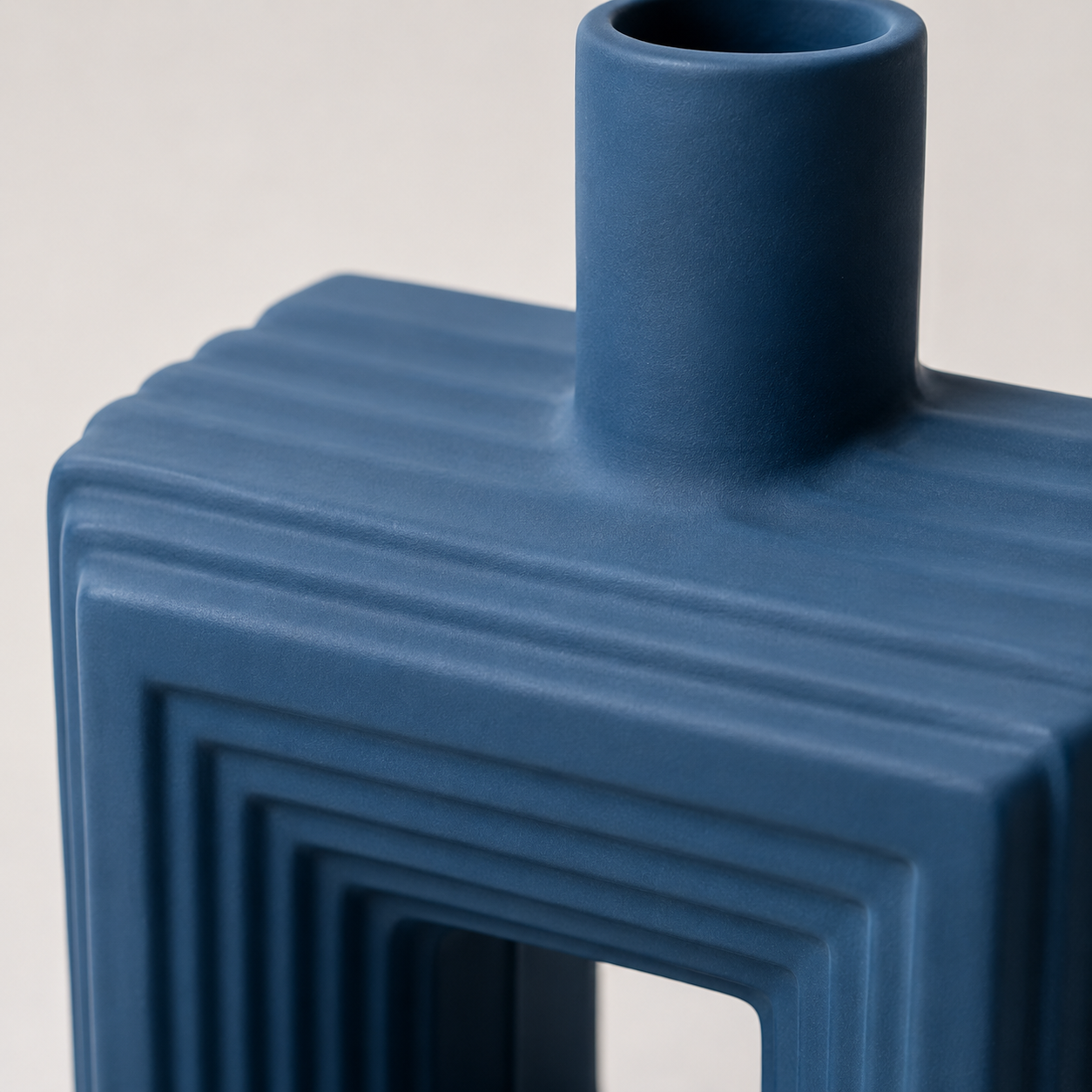 Ribbed Hollow Rectangle Vase